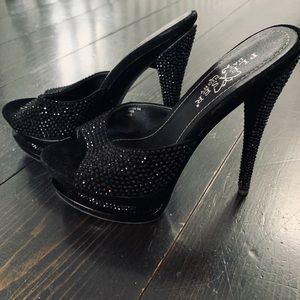 Bejewelled! Pleaser platform stilettos. Sexy Sz 5